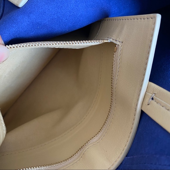 Celine Vertical Blue Cabas Tote - Picture 9 of 14